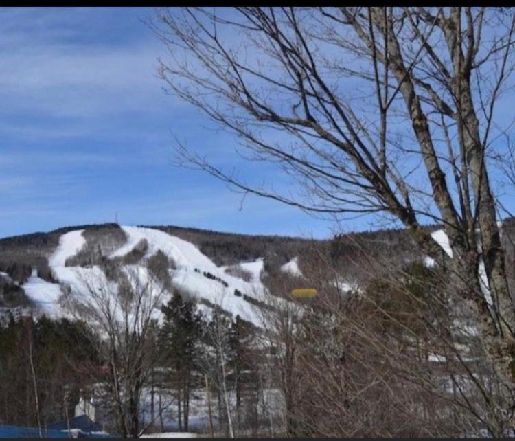 Condo Sur 2 Niveaux Avec Magnifique Vue Sur La Montagne Stoneham Eksteriør bilde
