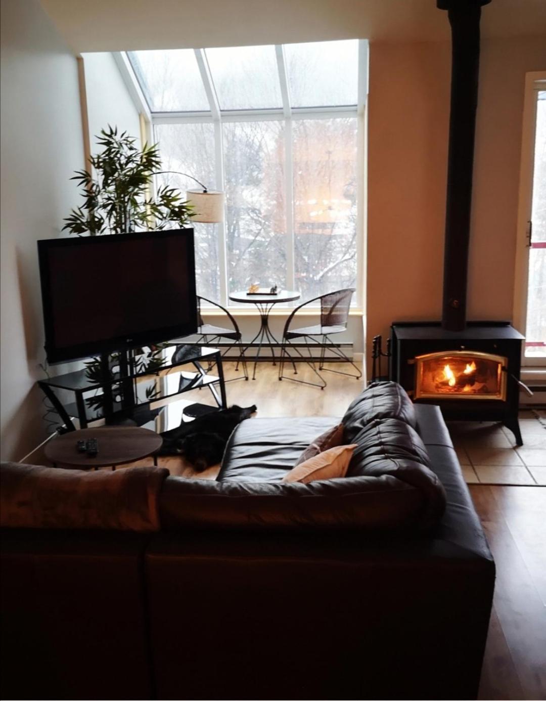 Condo Sur 2 Niveaux Avec Magnifique Vue Sur La Montagne Stoneham Eksteriør bilde